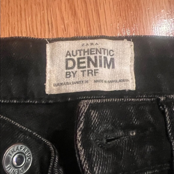 Zara Authentic Black Denim Pants - Picture 2 of 4